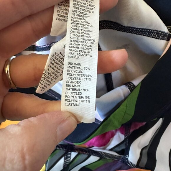 Adidas Womens Size 2 Climalite Floral Burst Shorts Athletic Techfit in Blue Pink - Picture 7 of 9